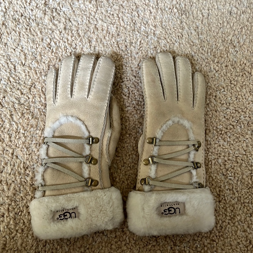 Ugg Gloves - image 1